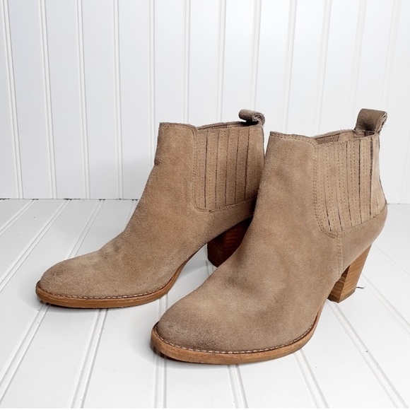 Dolce Vita Tan Suede Ankle Booties EUC - Picture 2 of 7